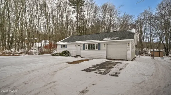 625 Milanville RD, Beach Lake, PA 18405