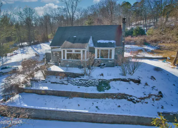 1268 Delaware DR, Matamoras, PA 18336