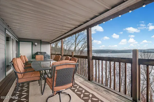106 Circle Green #C2, Paupack, PA 18451