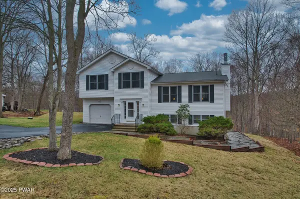 2411 Sidorick LN, East Stroudsburg, PA 18302