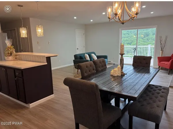 5249 E Woodbridge DR, Bushkill, PA 18324