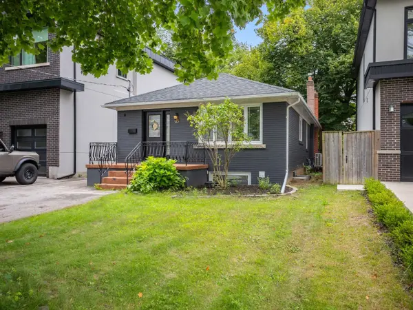 65 Woodbury RD, Toronto W08, ON M8W 1X8