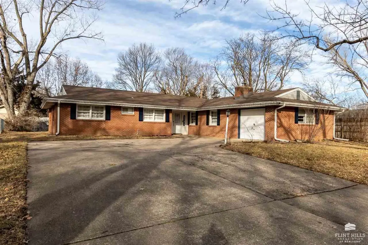 1761 Cassell RD, Manhattan, KS 66502