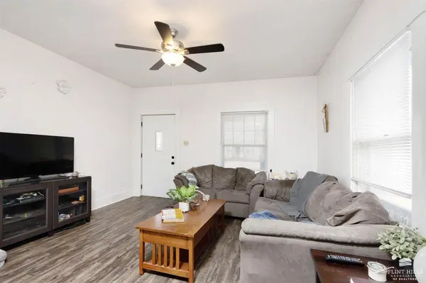 1613 Humboldt ST, Manhattan, KS 66502