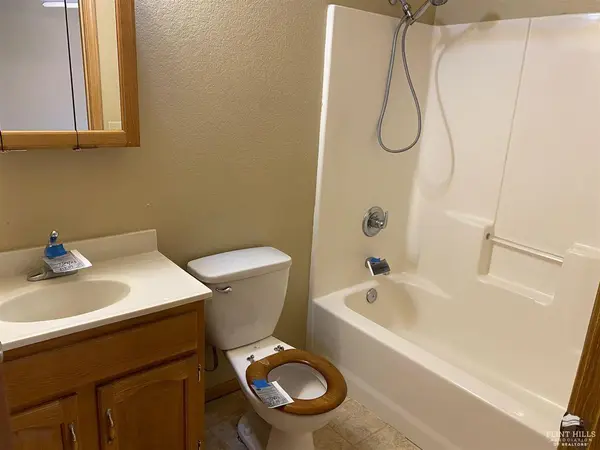 621 Jerry DR, Junction City, KS 66441