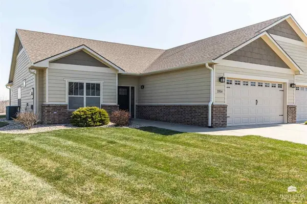 2504 Bellerive DR,  Manhattan,  KS 66503
