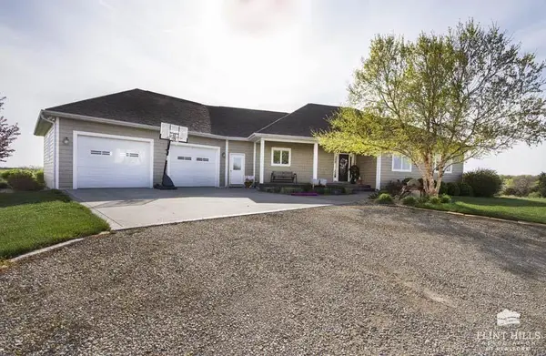 1888 5th RD, Wakefield, KS 67487