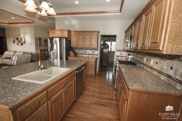 1888 5th RD, Wakefield, KS 67487