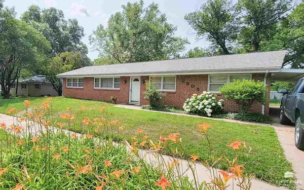 2505 Hobbs DR, Manhattan, KS 66502