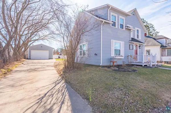 109 5th Ave, Bovey, MN 55709
