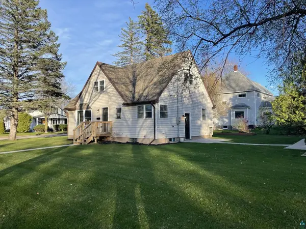 1222 Main St E, Ashland, WI 54806