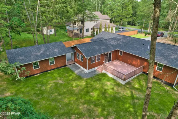 110 Washington DR, Lords Valley, PA 18428