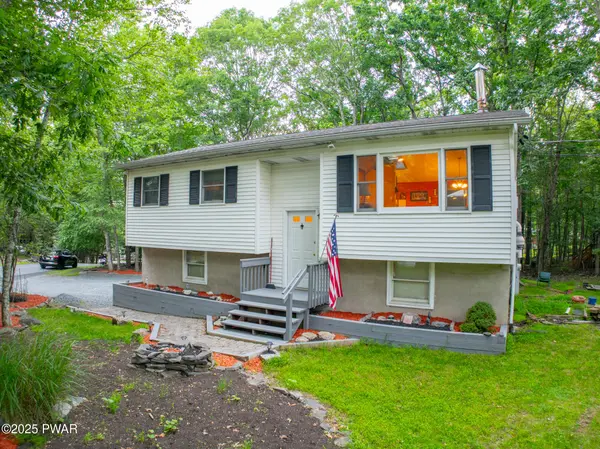 259 Wild Acres DR, Dingmans Ferry, PA 18328