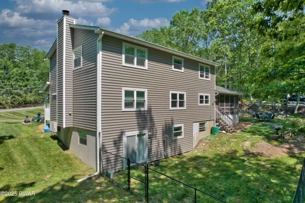 155 Wild Meadow DR, Milford, PA 18337