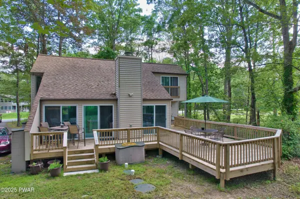 125 Country Club DR, Hawley, PA 18428