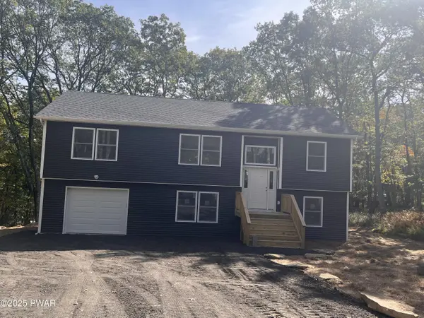 108 Lakeview CT, Milford, PA 18337