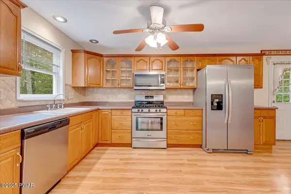 177 Meadow Ridge Acres RD, Milford, PA 18337