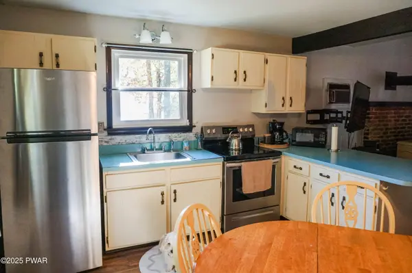 103 Van Buren CT, Milford, PA 18337
