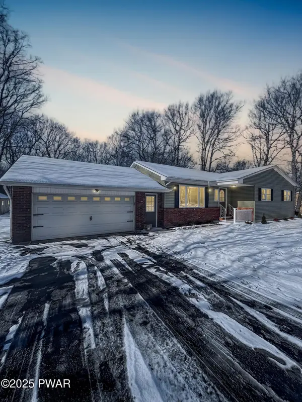 107 Mountain Laurel Drive DR, Clifford Twp, PA 18421