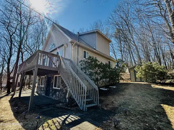 106 Keystone CT, Dingmans Ferry, PA 18328