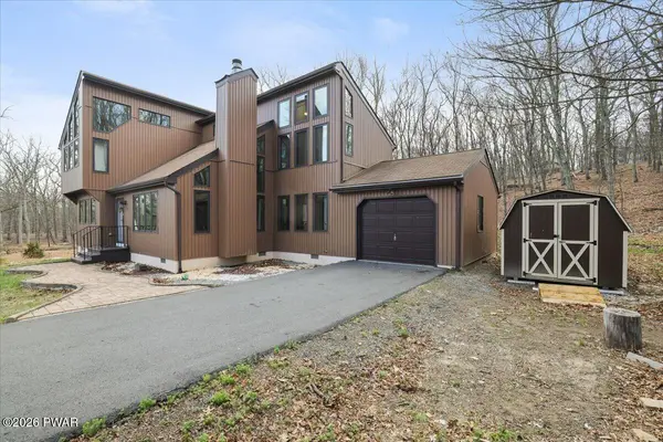 297 Gold Finch RD, Bushkill, PA 18324