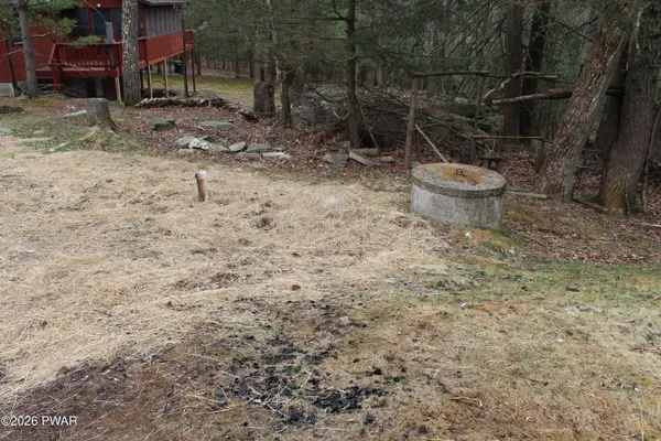 Address not disclosed, Lakeville, PA 18438