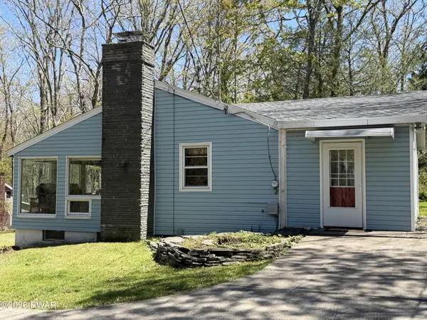 175 Brewster RD, Dingmans Ferry, PA 18328