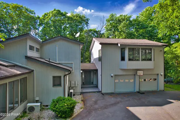 201 Broadmoor DR, Lords Valley, PA 18428