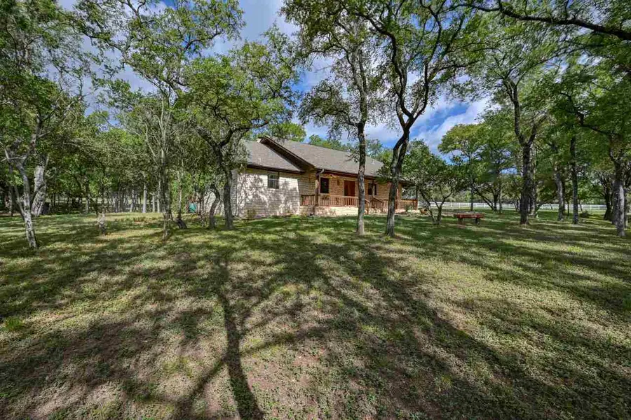 600 Avenida Serena, Marble Falls, TX 78654