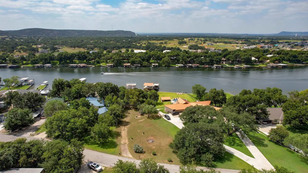 1930 Williams Lakeshore, Kingsland, TX 78639