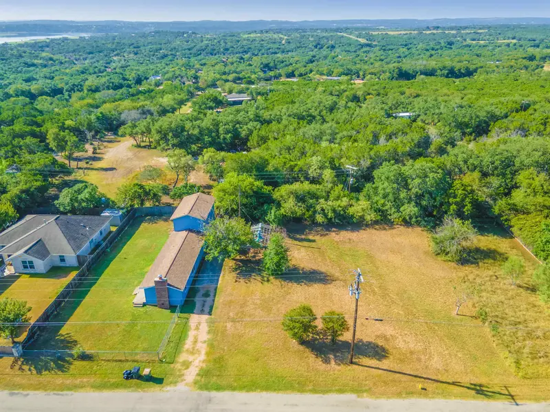 155 Travis LN, Spicewood, TX 78669
