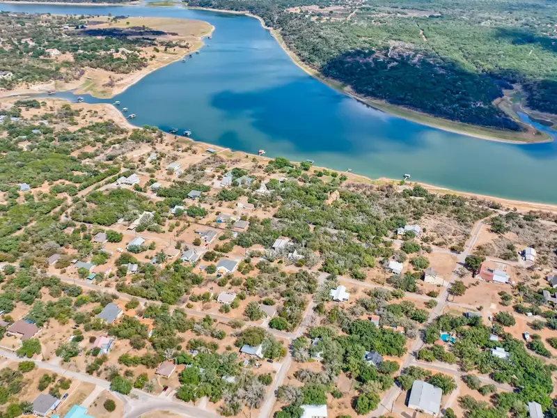 107 Lake View DR, Spicewood, TX 78669