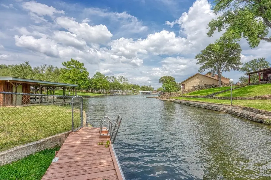 221 Sunrise Dr., Sunrise Beach, TX 78643