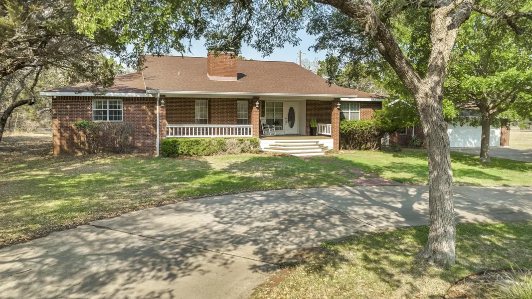 700 W Oak Ridge, Marble Falls, TX 78654