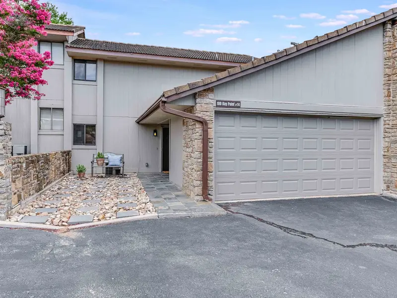 100 Bay Point #14 DR, Horseshoe Bay, TX 78657