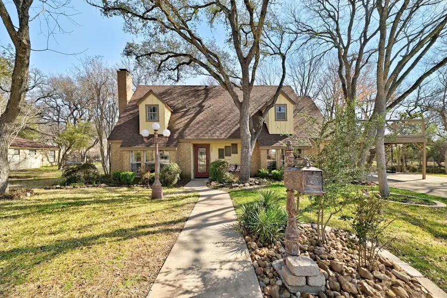 1201 Arbor LN, Marble Falls, TX 78654