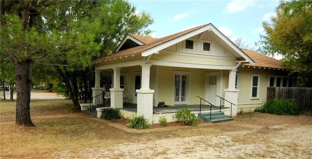 255 W Moeller St, Bertram, TX 78605