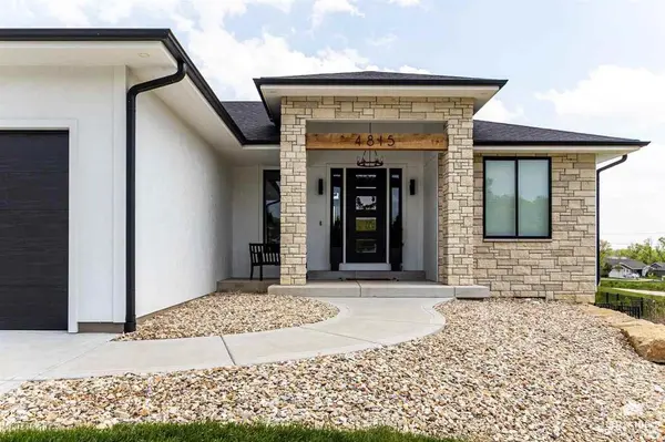 4815 Banner DR, Manhattan, KS 66502