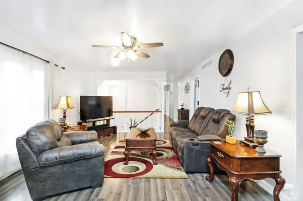 2229 Stone Post Rd., Manhattan, KS 66502