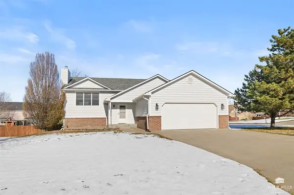 4224 Lindsey DR, Manhattan, KS 66502