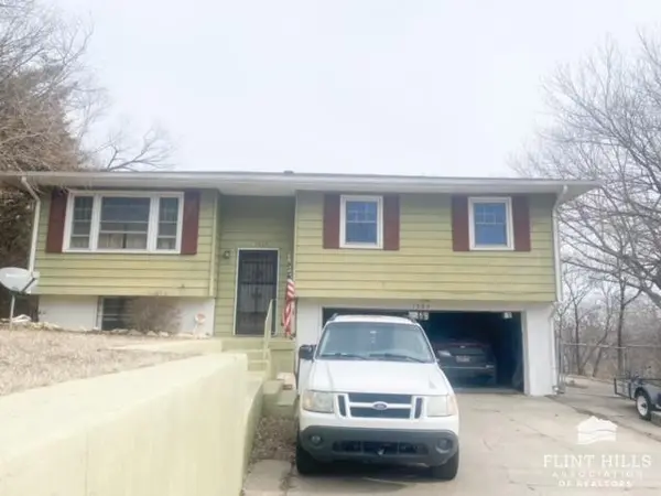 1333 Johnson Dr, Junction City, KS 66441