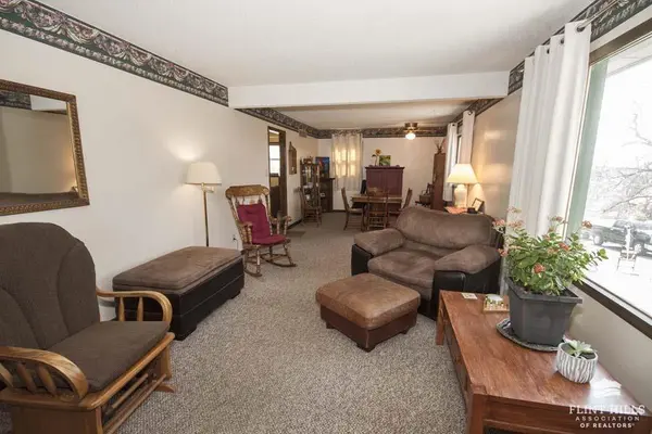 516 Logan TER, Chapman, KS 67431