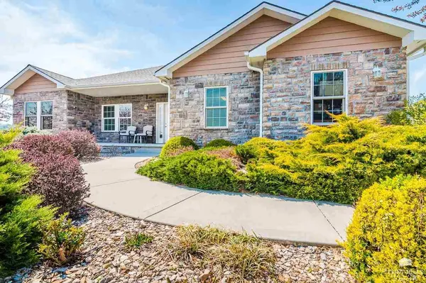 3550 Everett DR, Manhattan, KS 66503