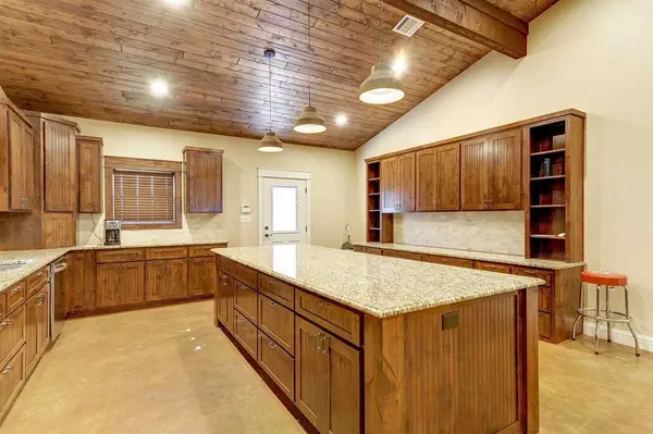 300 Cr 407, Spicewood, TX 78669