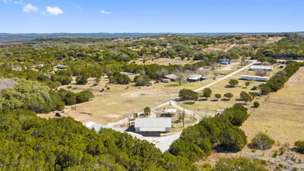 285 De la Fuente RD, Blanco, TX 78606