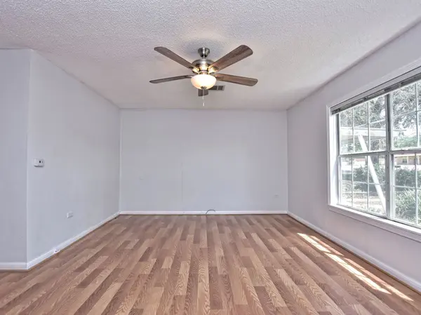 712 N Waters ST, Burnet, TX 78611