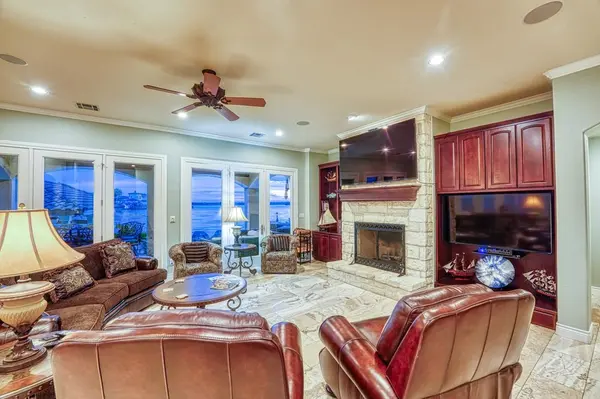404 Matern CT, Horseshoe Bay, TX 78657