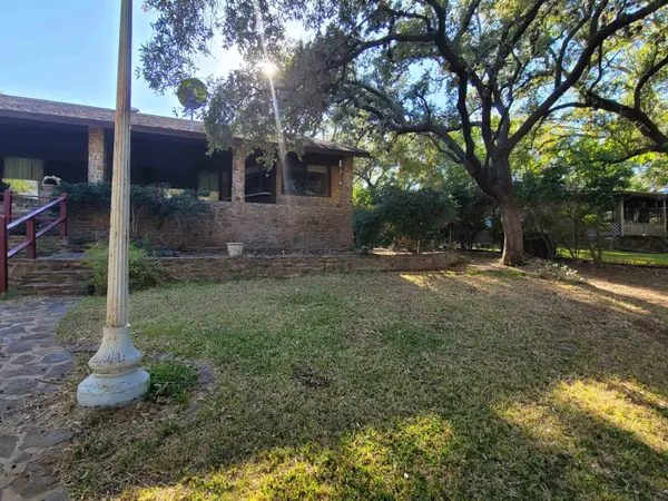 173 Roadrunner LN, Buchanan Dam, TX 78609