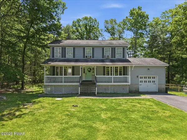 126 Bernadette DR, Dingmans Ferry, PA 18328