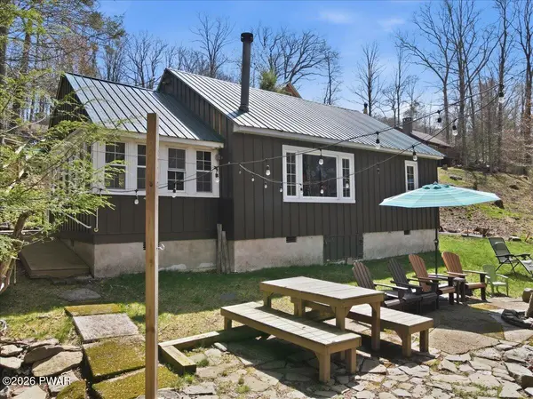 116 Beechwood Cove RD, Greentown, PA 18426